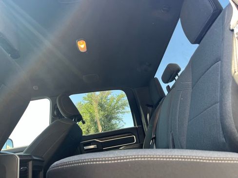 Used 2022 RAM 2500 Big Horn w/ Night Edition AWD/4WD image 10