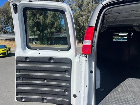 Used 2025 Chevrolet Express 2500 w/ Driver Convenience Package RWD image 15
