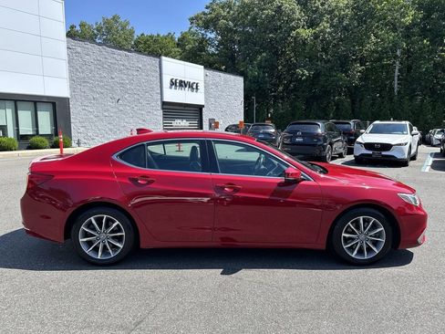 Used 2018 Acura TLX w/ Technology Package FWD image 9