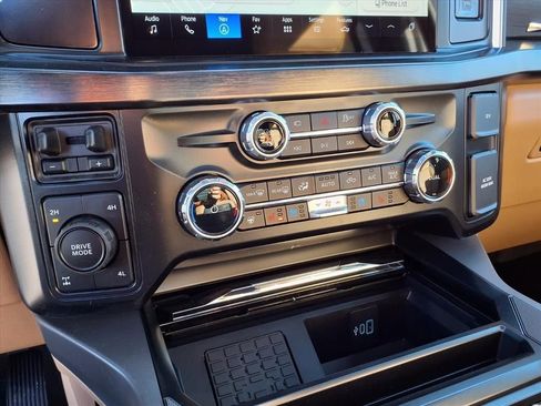 New 2026 Ford F250 Lariat w/ Black Appearance Package image 16