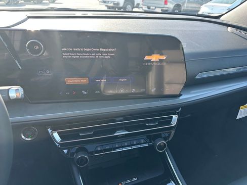 New 2026 Chevrolet Traverse LT w/ Sun and Wheel Package image 28