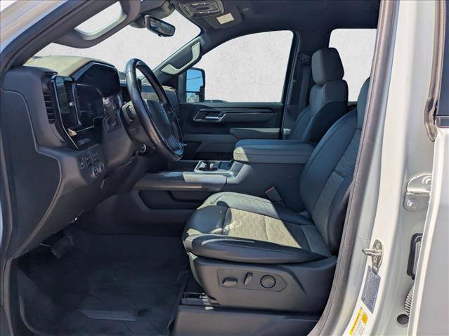 Used 2024 Chevrolet Silverado 2500 ZR2 w/ Technology Package AWD/4WD image 15