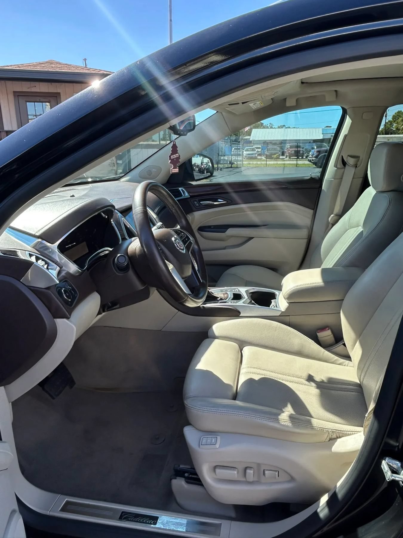 Used 2015 Cadillac SRX Performance w/ Driver Awareness Package FWD image 25