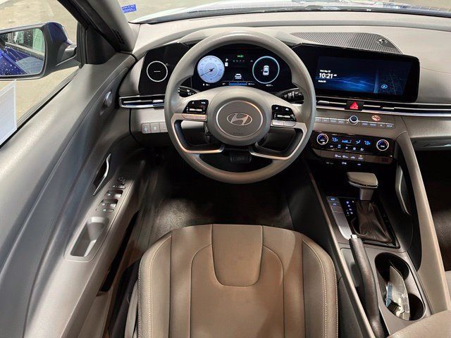 Used 2024 Hyundai Elantra SEL FWD image 18