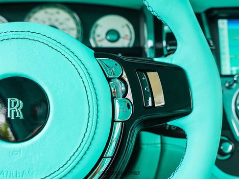 Used 2017 Rolls-Royce Wraith image 22