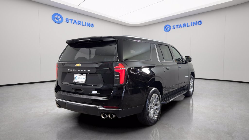 Used 2025 Chevrolet Suburban Premier RWD image 8