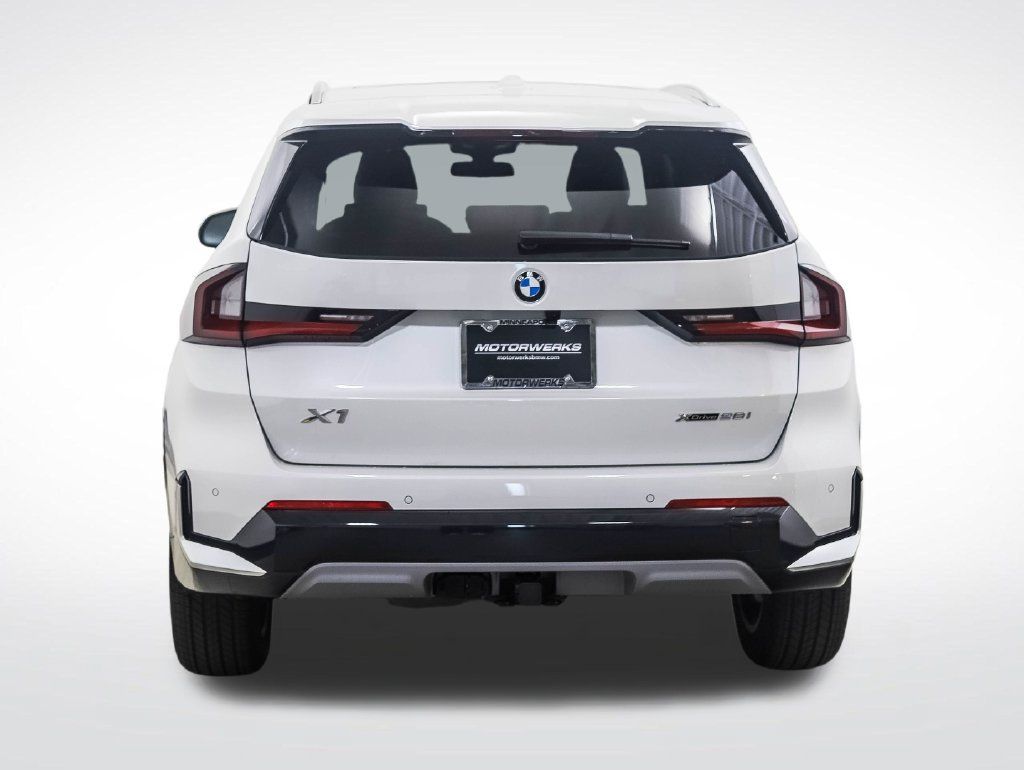 Used 2026 BMW X1 xDrive28i w/ Technology Package AWD/4WD image 4