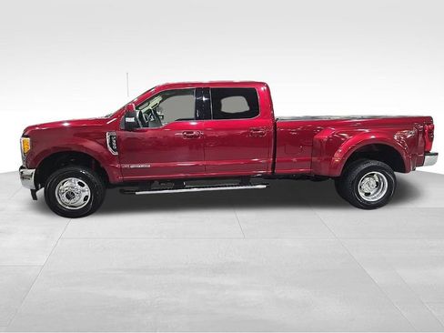 Used 2017 Ford F350 Lariat image 4