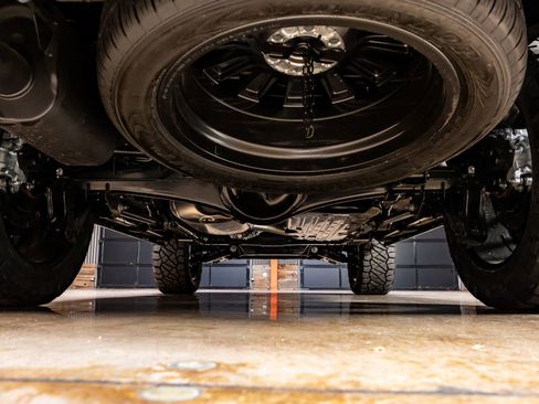 Used 2025 Lexus GX 550 w/ Cold Area Package image 16