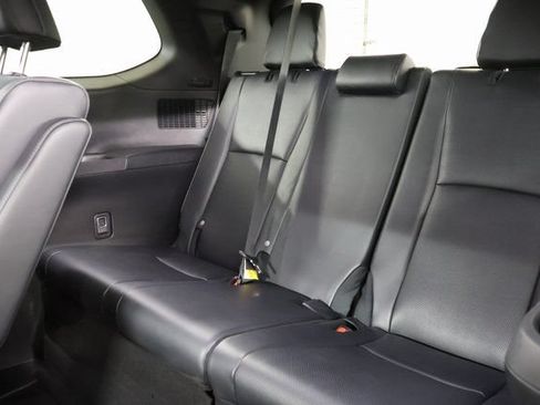 Used 2025 Toyota Grand Highlander AWD Hybrid image 32