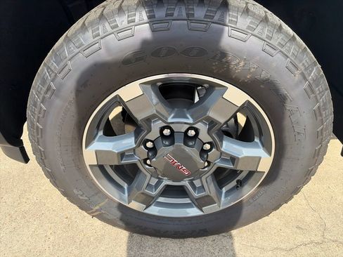New 2026 GMC Sierra 2500 SLT AWD/4WD image 10