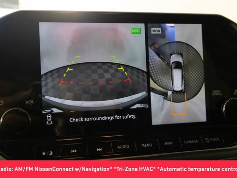 Used 2023 Nissan Rogue SL w/ SL Premium Package image 7