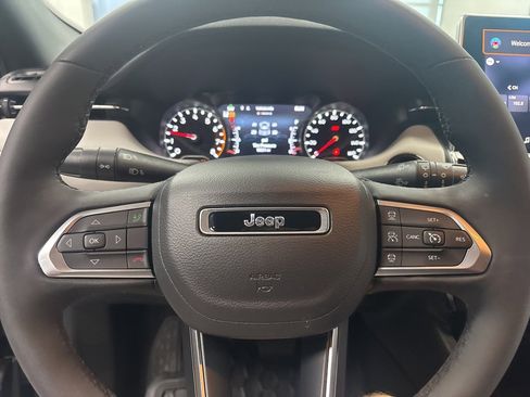 Used 2024 Jeep Compass Limited image 14