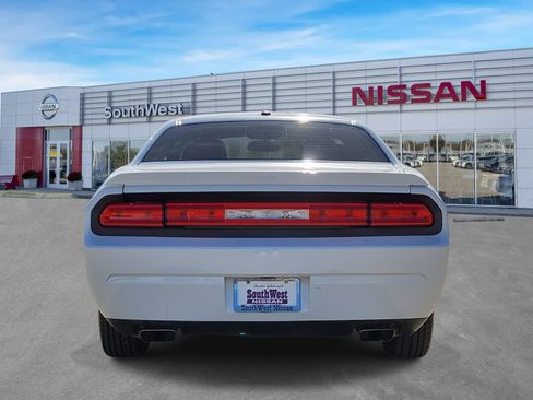 Used 2014 Dodge Challenger R/T image 7