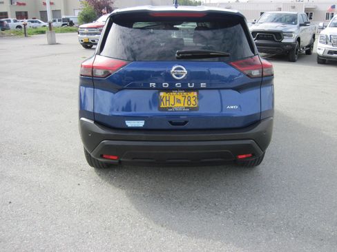 Used 2021 Nissan Rogue S image 4