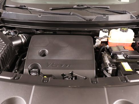 Used 2023 Chevrolet Traverse RS w/ LPO, Floor Liner Package FWD image 20