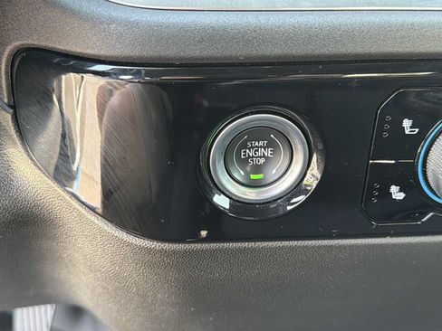 Used 2022 Chevrolet Silverado 1500 RST AWD/4WD image 8