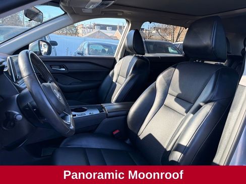 Used 2023 Nissan Rogue SV w/ SV Premium B Package image 11