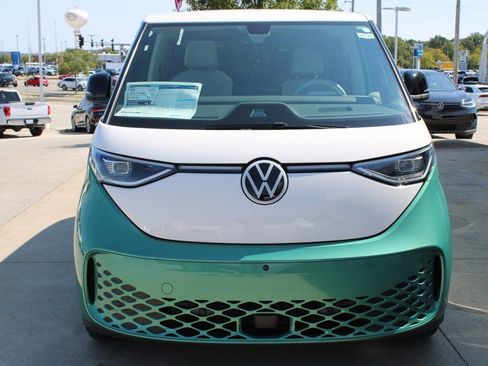 New 2025 Volkswagen ID. Buzz Pro S Plus image 2