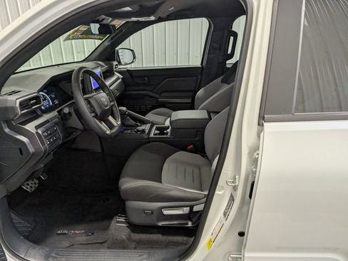 Used 2025 Toyota 4Runner TRD Sport AWD/4WD image 14