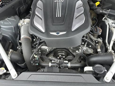 Used 2019 Genesis G90 3.3T Premium image 18