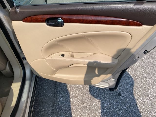 Used 2008 Buick Lucerne CXL w/ Ultra Confidence Package FWD image 24
