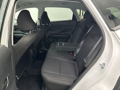 Used 2025 Hyundai Kona SEL FWD image 21