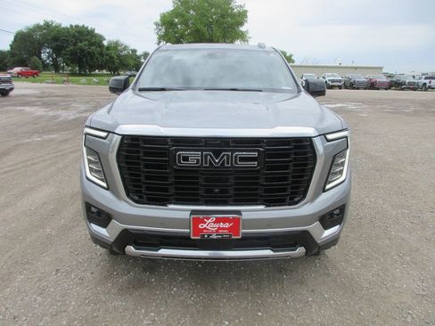 New 2026 GMC Yukon XL Denali w/ Denali Reserve Package AWD/4WD image 10