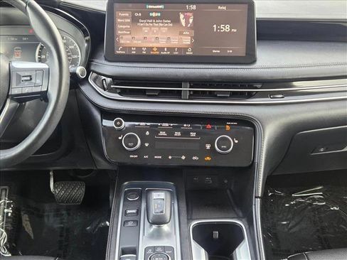 Used 2025 INFINITI QX60 Pure image 16