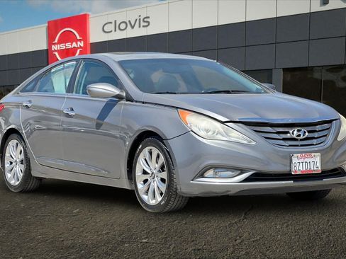 Used 2013 Hyundai Sonata SE w/ Navigation & Sunroof Pkg FWD image 10