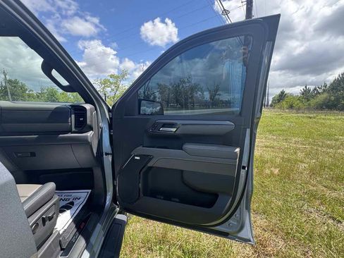 Used 2023 Chevrolet Silverado 1500 ZR2 AWD/4WD image 31