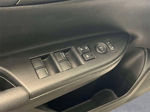 Used 2017 Honda Accord Sport Special Edition image 17