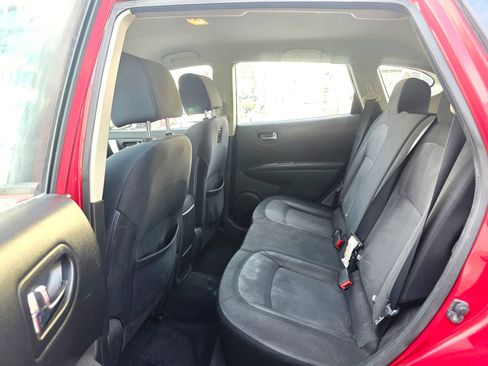 Used 2015 Nissan Rogue S w/ Convenience Package AWD/4WD image 12