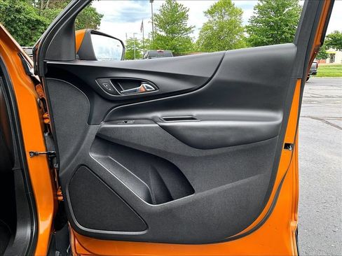 Used 2018 Chevrolet Equinox LT FWD image 12