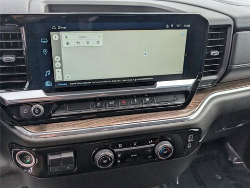 Used 2024 Chevrolet Silverado 2500 LT image 25