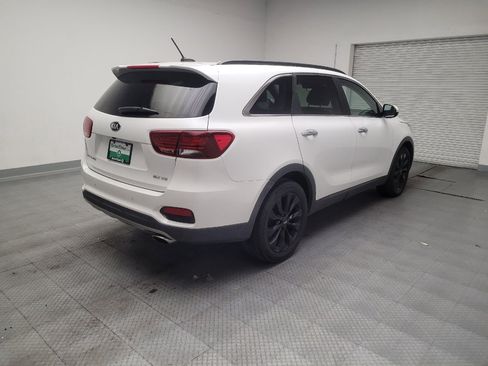 Used 2020 Kia Sorento EX image 9