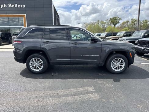 New 2026 Jeep Grand Cherokee Laredo RWD image 6