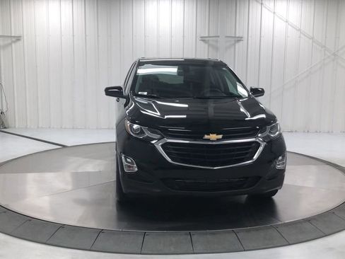 Used 2018 Chevrolet Equinox LT image 3