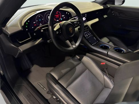 Used 2022 Porsche Taycan RWD image 10