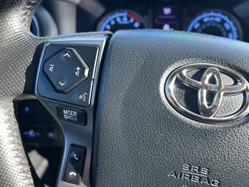 Used 2020 Toyota Tacoma SR5 image 19