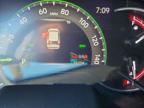 Used 2024 Toyota RAV4 XLE w/ Convenience Package FWD image 25