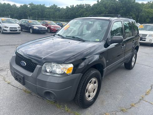 Used 2007 Ford Escape XLS AWD/4WD image 2