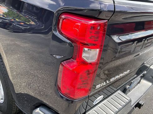 Used 2022 Chevrolet Silverado 1500 LT RWD image 28