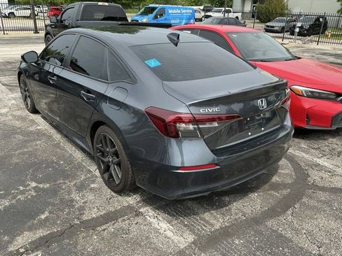 Used 2025 Honda Civic Sport image 10