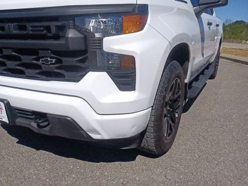 Used 2023 Chevrolet Silverado 1500 Custom w/ 2.7L Blackout Package image 9