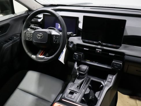 New 2026 Toyota RAV4 FWD image 18