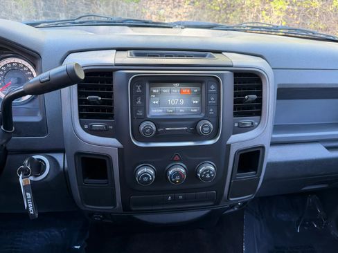 Used 2014 RAM 1500 Express RWD image 15