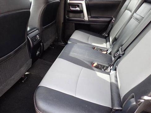 Used 2020 Toyota 4Runner SR5 Premium w/ Moonroof Package AWD/4WD image 10