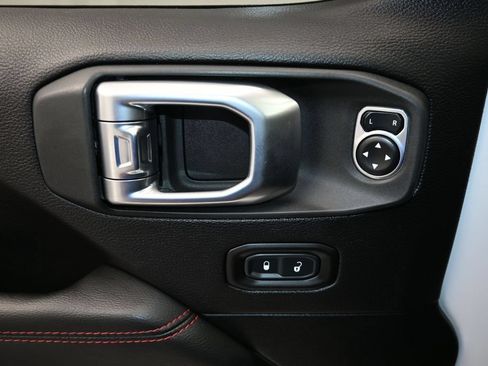 Used 2020 Jeep Wrangler Unlimited Rubicon AWD/4WD image 17