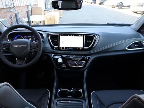 New 2026 Chrysler Pacifica Limited FWD image 54